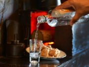 DIA NACIONAL DA CACHAÇA: MINAS GERAIS TEM A MAIOR PRODUÇÃO DO PAÍS, COM 200 MILHÕES DE LITROS POR ANO