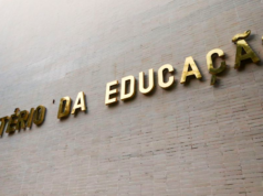 MEC INDICA QUE UNIVERSIDADES DEVAM RETOMAR AS AULAS PRESENCIAIS EM MARÇO