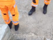 BARBACENA: HOMEM CAI NO BUEIRO E É RESGATADO PELOS BOMBEIROS